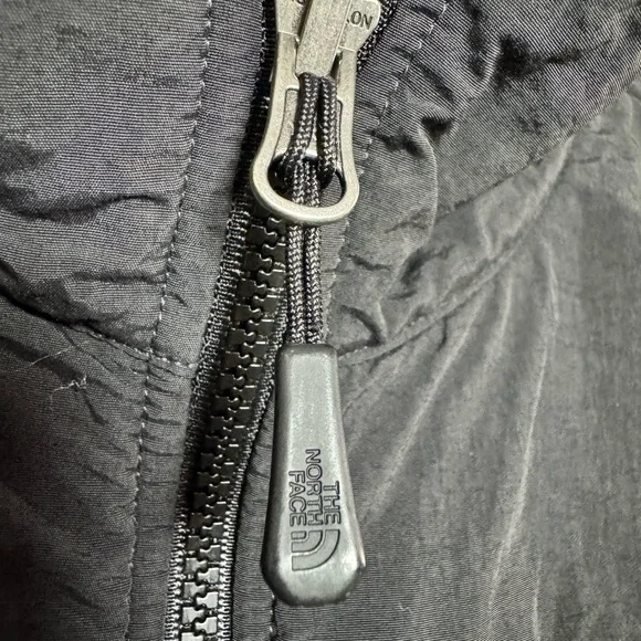 The North Face Women’s Black Denali Jacket - Picture 3 of 8